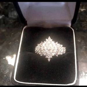 Exquisite large 14k diamond cocktail ring